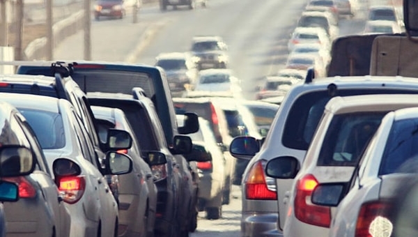 Bỏ túi 7 kinh nghiệm giúp lái xe số sàn 'mượt mà' và an toàn